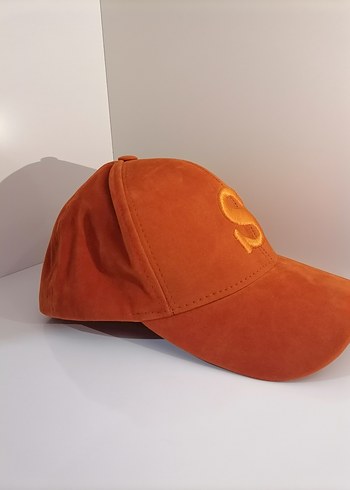 S Nakışlı Turuncu Süet Şapka - Görsel 3