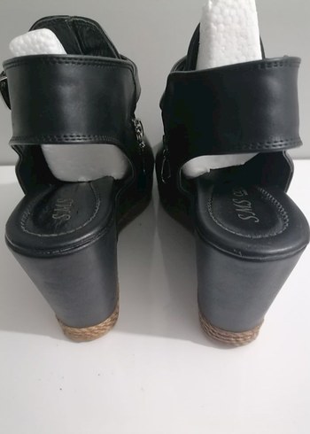 Siyah Deri Kadın Dolgu Topuklu Sandalet - Görsel 6