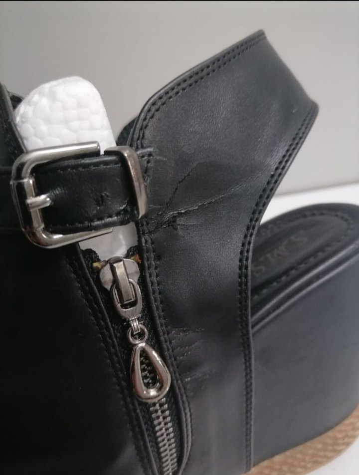 Siyah Deri Kadın Dolgu Topuklu Sandalet - Görsel 3