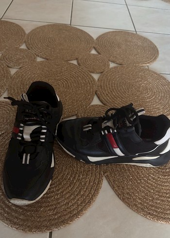 Tommy Hilfiger Tommy Hilfiger Siyah Kadın Spor Ayakkabı