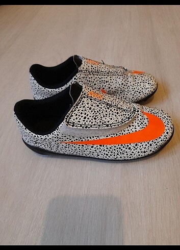 Nike Erkek cocuk krampon