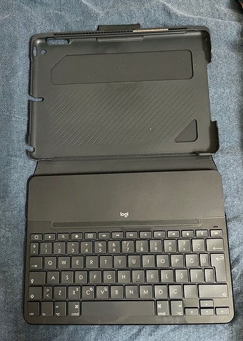 Logitech Siyah Tablet Klavye Kılıfı - Görsel 3