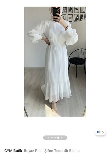 Beyaz Pileli Uzun Şifon Elbise
