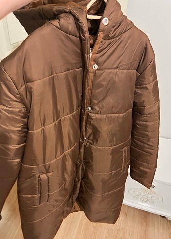 Kahverengi Uzun Düğmeli Kadın Kışlık Mont - Görsel 2