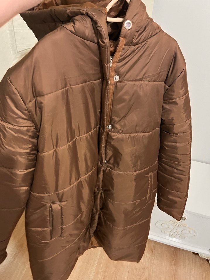 Kahverengi Uzun Düğmeli Kadın Kışlık Mont - Görsel 2