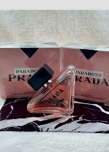 Prada paradoxe parfüm 