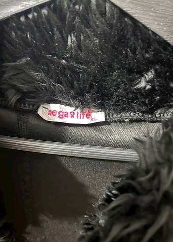 Siyah Kürklü Midi Kadın Yelek - Görsel 3