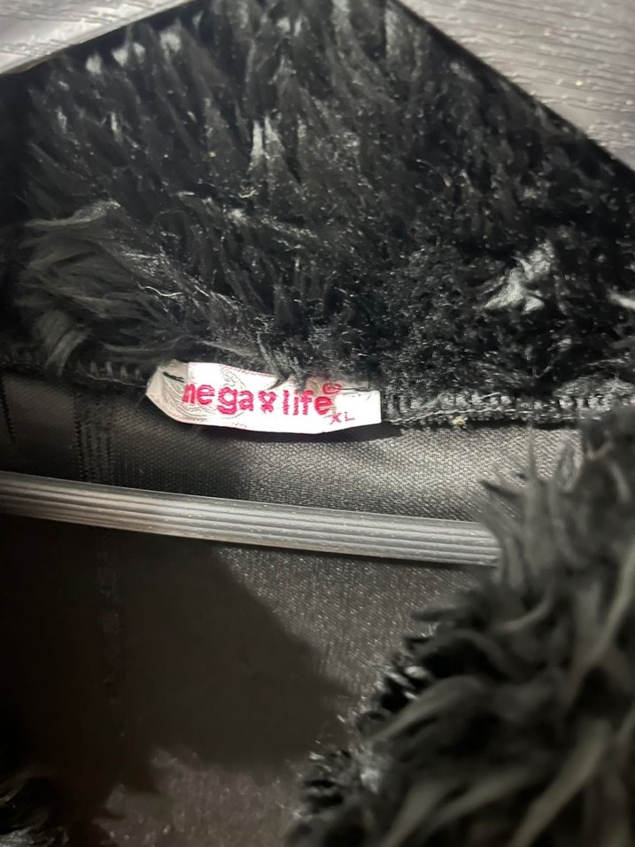 Siyah Kürklü Midi Kadın Yelek - Görsel 3