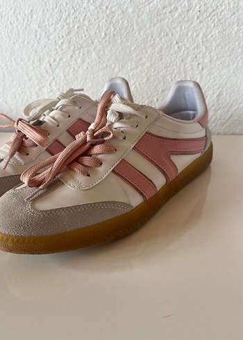 Pembe Bağcıklı Kadın Spor Ayakkabı - Görsel 3