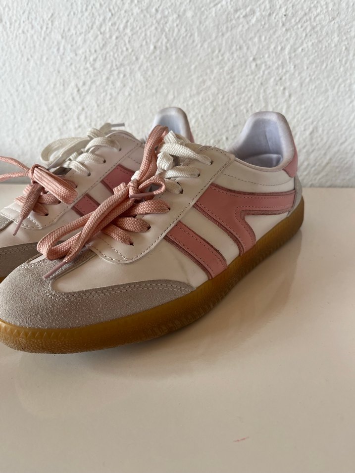 Pembe Bağcıklı Kadın Spor Ayakkabı - Görsel 3