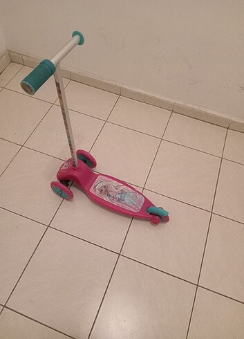  Beden pembe Renk Scooter.. temiz ve saglam
