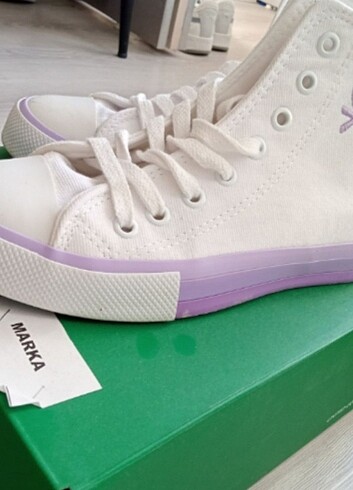 39 Beden Benetton Converse