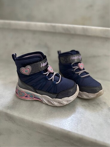 Skechers Skechers cocuk bot yeni gibi 24