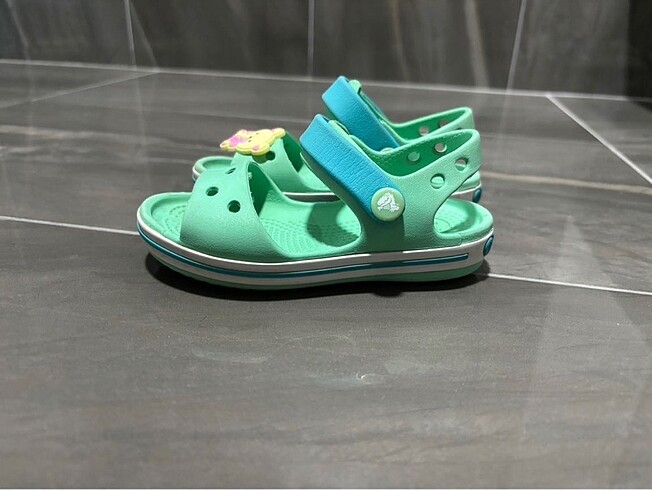 Orijinal crocs kiz cocuk sandalet