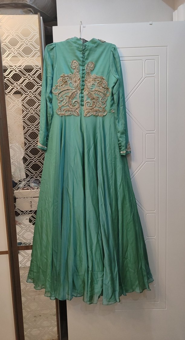 Uzun Turkuaz Nakışlı Kadın Abiye - Görsel 3
