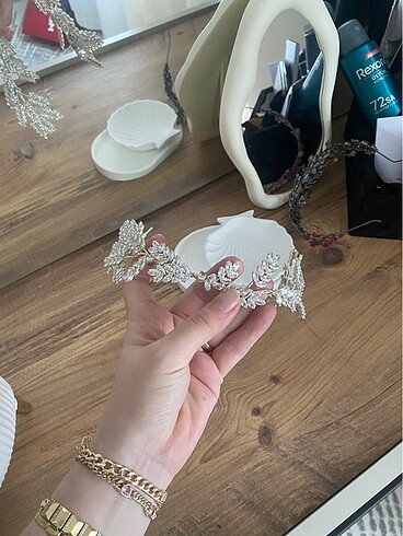 Gelin başı tacı