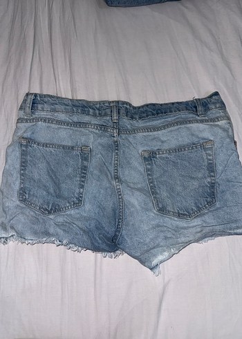 Nakışlı Mavi Mini Kot Şort - Görsel 3