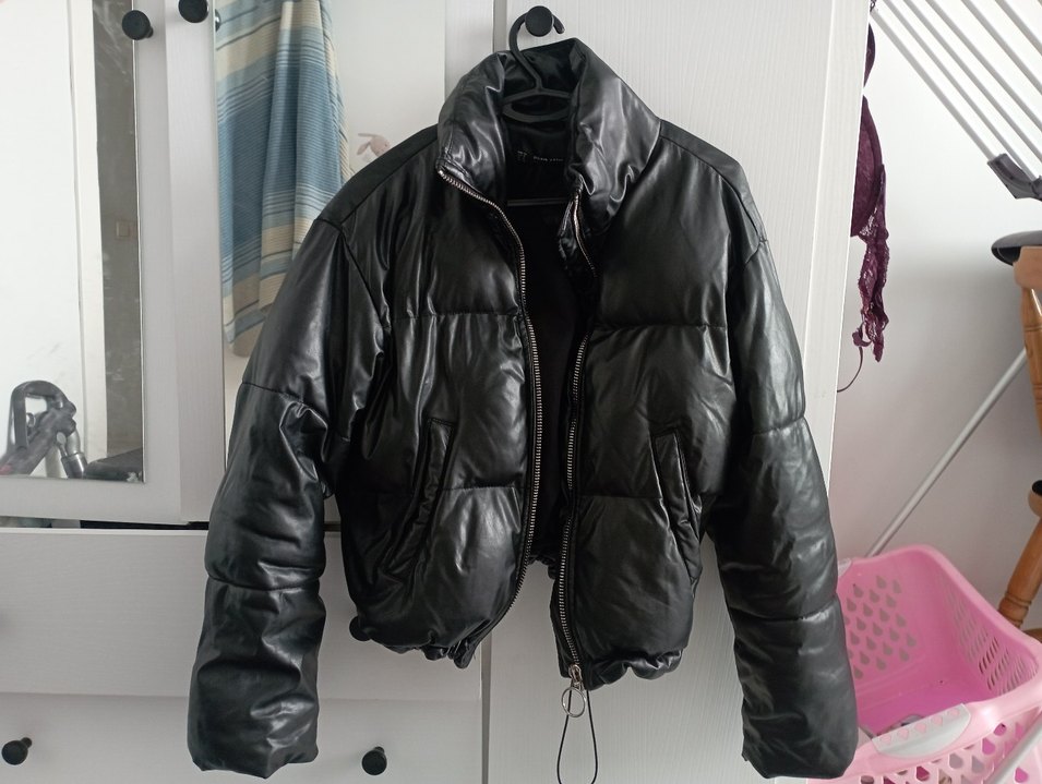 Siyah Deri Şişme Kadın Mont - Görsel 2