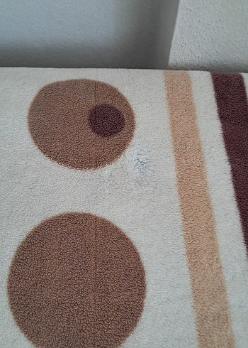 Kahverengi Puantiyeli Yatak Örtüsü - Görsel 3