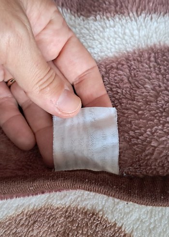 Kahverengi Puantiyeli Yatak Örtüsü - Görsel 4