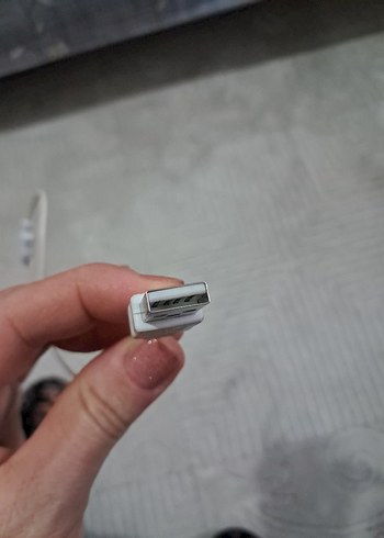 Beyaz USB telefon şarj kablosu - Görsel 6