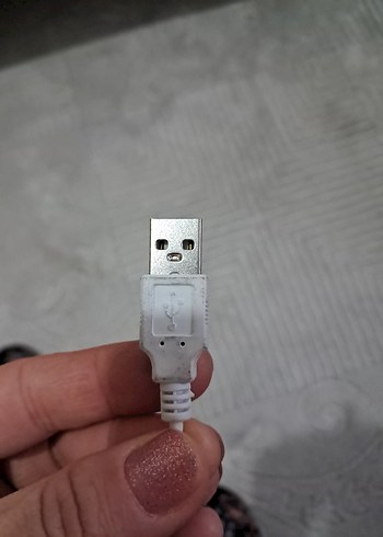 Beyaz USB telefon şarj kablosu - Görsel 5