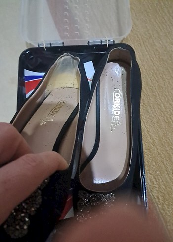 Siyah Nakışlı Tokalı Dolgu Topuklu Kadın Ayakkabı - Görsel 7