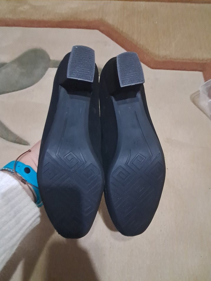 Siyah Nakışlı Tokalı Dolgu Topuklu Kadın Ayakkabı - Görsel 5