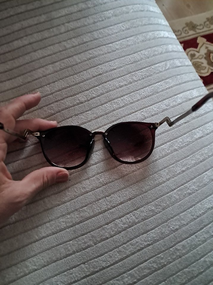 Şeffaf kahverengi retro kadın güneş gözlüğü - Görsel 3