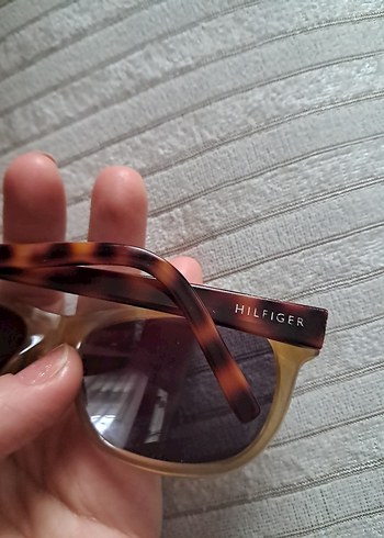 Tommy Şeffaf Bej Retro Kadın Güneş Gözlüğü - Görsel 3