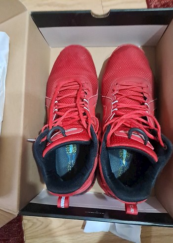 Kırmızı Bağcıklı Basketbol Ayakkabısı - Görsel 6