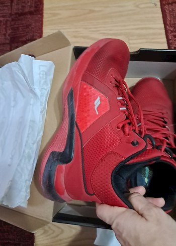 Kırmızı Bağcıklı Basketbol Ayakkabısı - Görsel 7