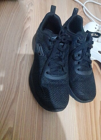 Skechers