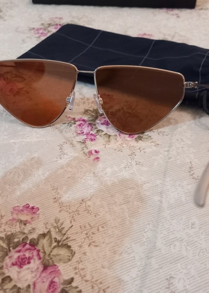 Pembemsi gozluk - Görsel 2