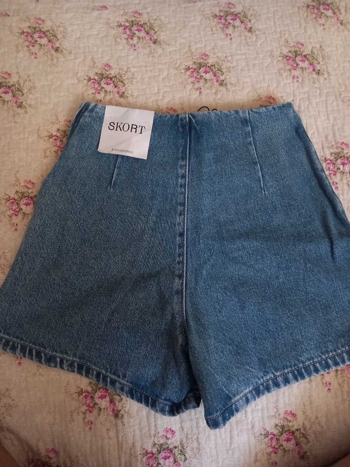 Düğmeli Mavi Denim Mini Etek - Görsel 4