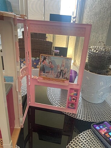  Beden Barbie bebek evi