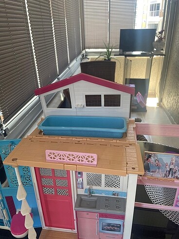 Beden Renk Barbie bebek evi