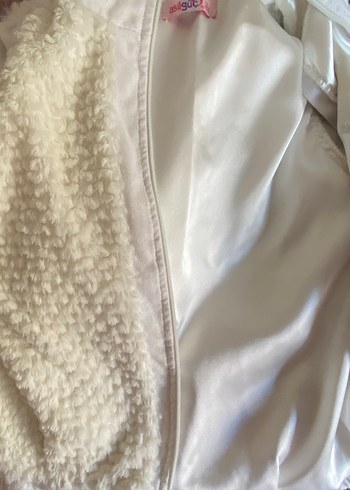 Beyaz Peluş Detaylı Yüksek Yakalı çocuk Yelek - Görsel 4