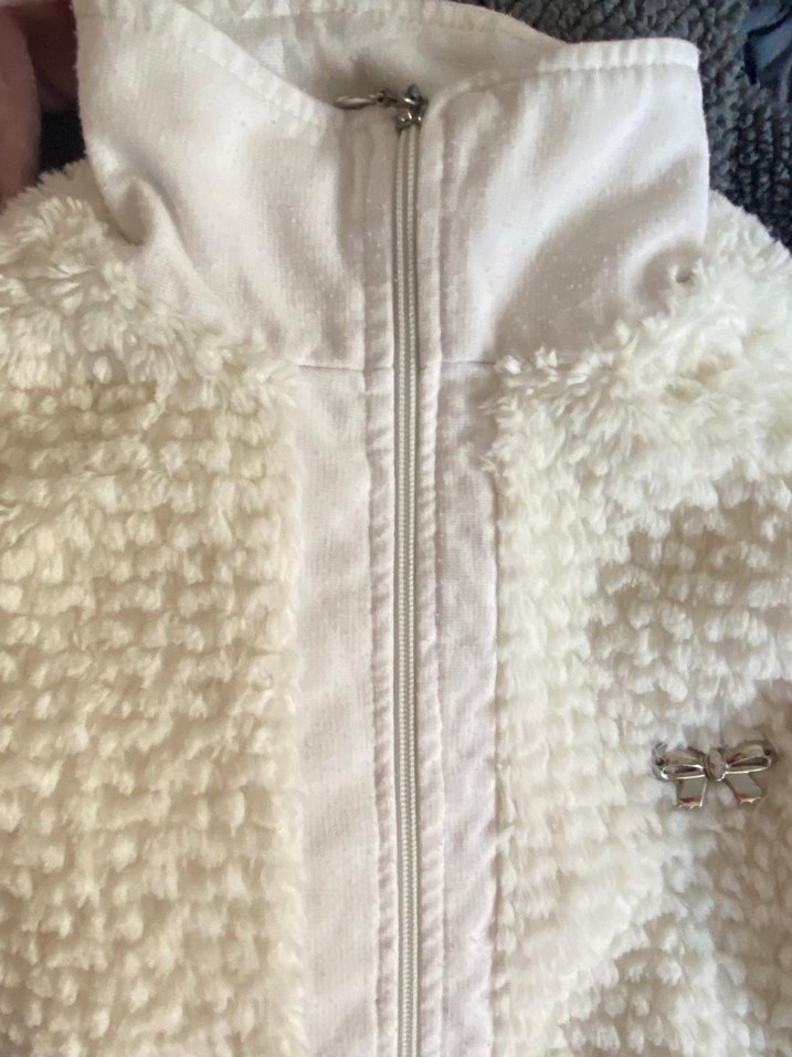 Beyaz Peluş Detaylı Yüksek Yakalı çocuk Yelek - Görsel 3