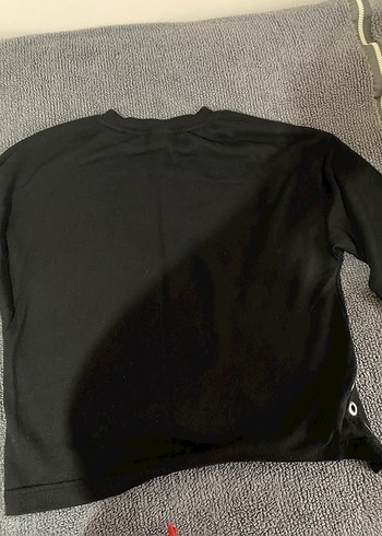 Siyah delik detaylı Kadın Sweatshirt - Görsel 7