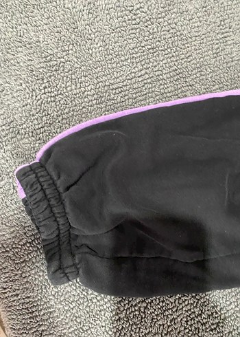 Mor Şeritli Siyah Salaş Kadın Eşofman Altı - Görsel 3