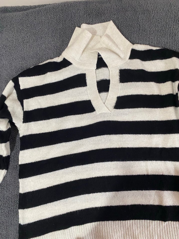 Kadın Siyah Beyaz Çizgili Triko Kazak - Görsel 2