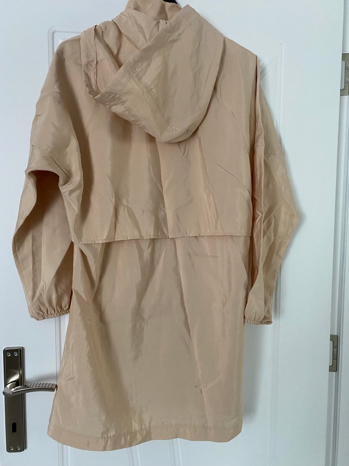 Kapüşonlu Kadın Yağmurluk - Görsel 3