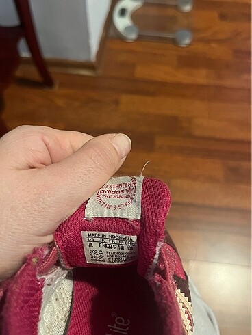 23 Beden bordo Renk Adidas ayakkabı