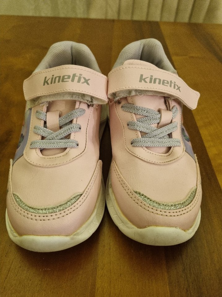 Kelebek Desenli Işıklı Kız Çocuk Spor Ayakkabı - Görsel 3