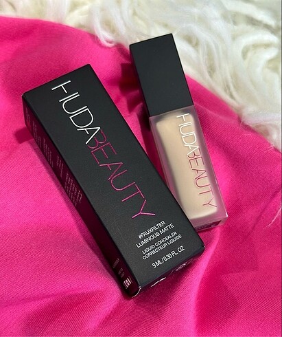 HUDABEAUTY 1.7HONEY KAPATICI