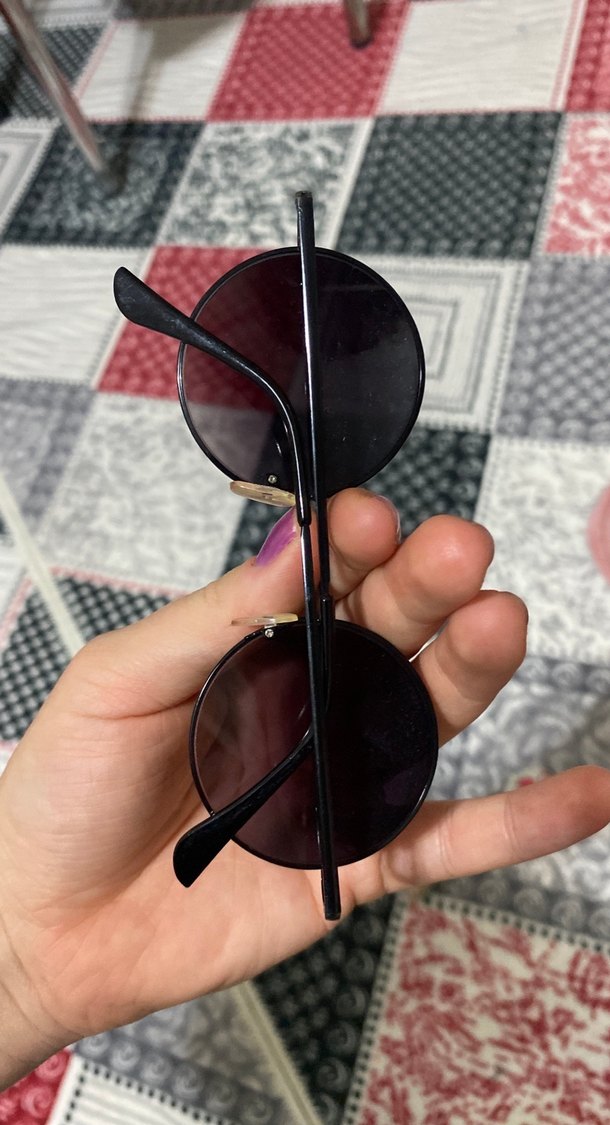 Siyah Yuvarlak Güneş Gözlüğü - Görsel 2