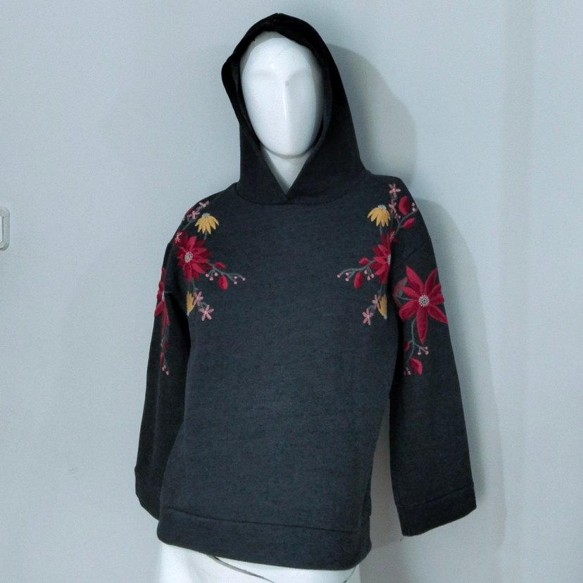 Zara 11-12 Yaş Kız Çocuk Çiçekli Sweat - Görsel 3