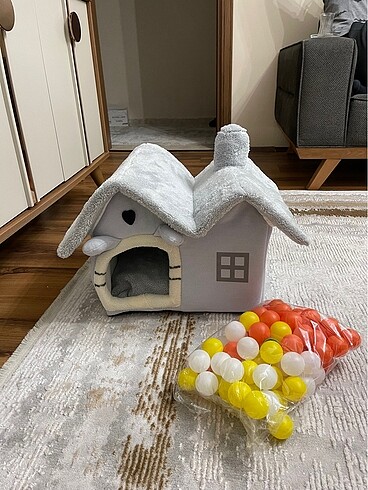 Beden Renk Sıfır Kedi Evi + Hediye Pinpon Topları