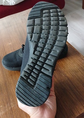 36,5 Beden siyah Renk Skechers Siyah Bağcıklı Kadın Spor Ayakkabı orijinal